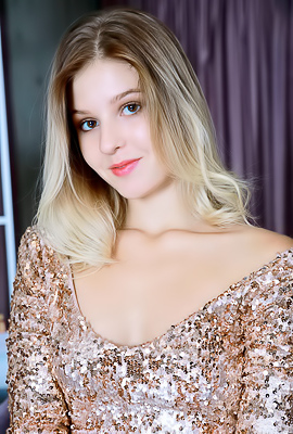 Cute Blonde Libby With View Of Her Plump-lipped Pussy And Sexy Bubble Butt